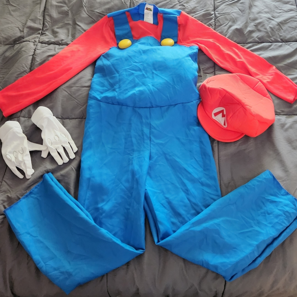 🚫sold🚫Mario costume L (10-14)